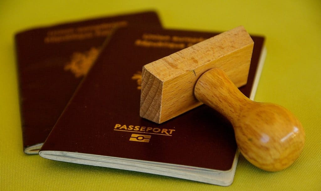 דרכונים אירופאיים וחותמת